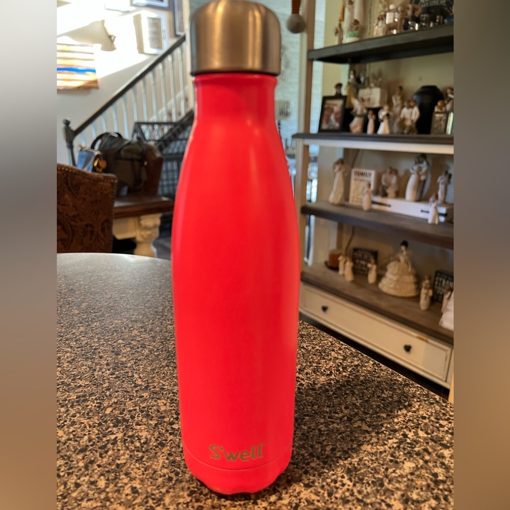 S'well Vibrant Neon Pink Insulated Bottle